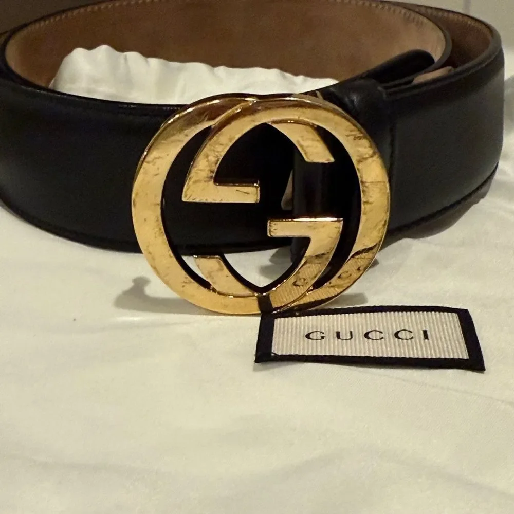 Gucci Women’s Black Belt with Interlocking G buckle